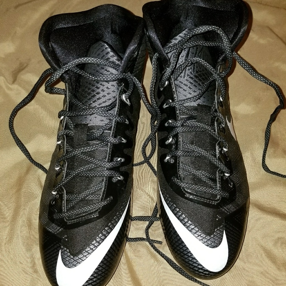 Brand New Nike Calvin Johnson CJ3 Football Cleats